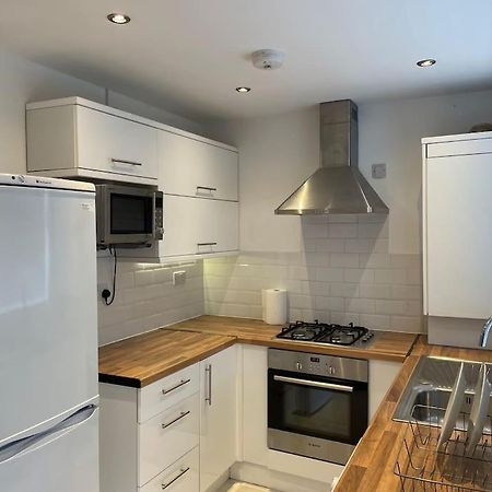 Entire Ground Floor Apartment In Watford Watford  Exteriér fotografie