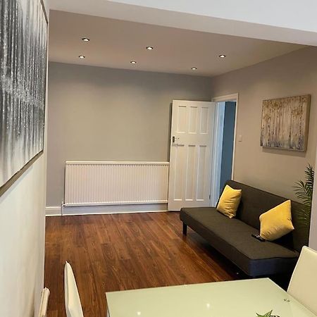 Entire Ground Floor Apartment In Watford Watford  Exteriér fotografie