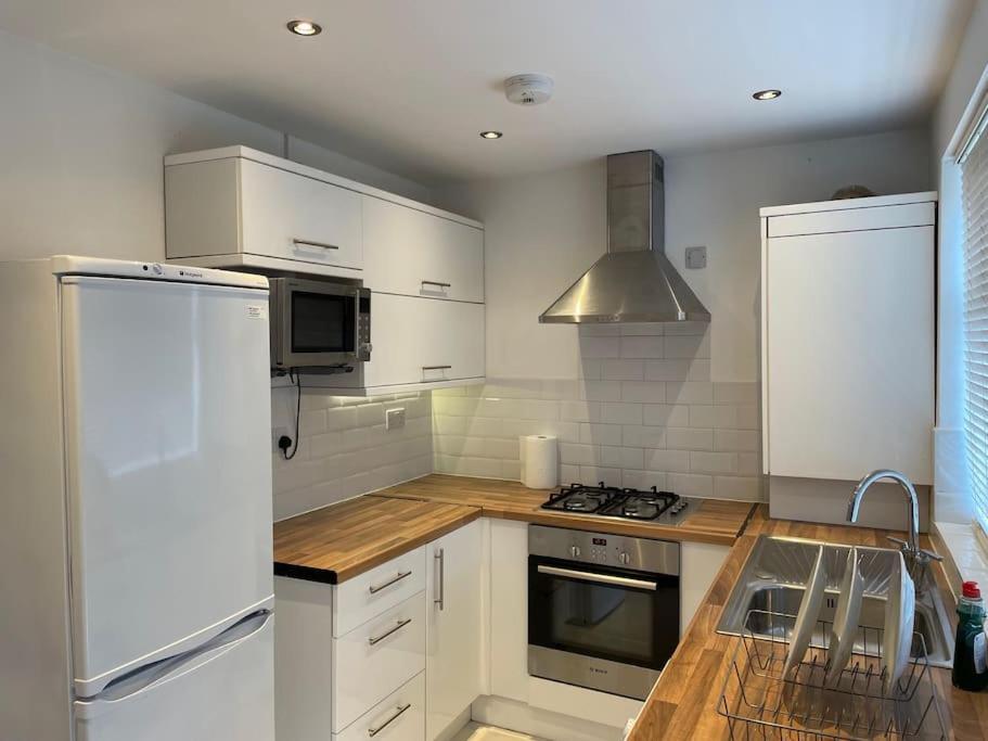 Entire Ground Floor Apartment In Watford Watford  Exteriér fotografie