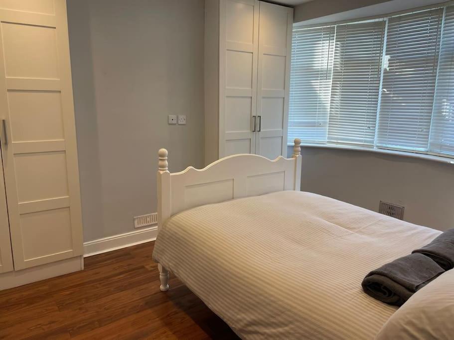 Entire Ground Floor Apartment In Watford Watford  Exteriér fotografie