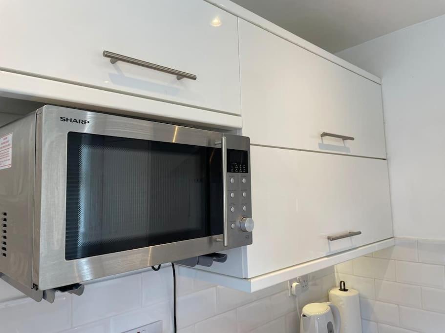 Entire Ground Floor Apartment In Watford Watford  Exteriér fotografie