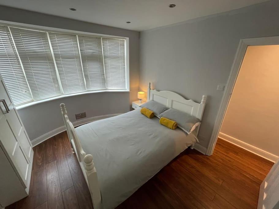 Entire Ground Floor Apartment In Watford Watford  Exteriér fotografie